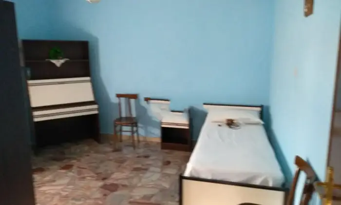 Rexer-Guglionesi-Appartamento-al-quinto-piano-CAMERA-DA-LETTO