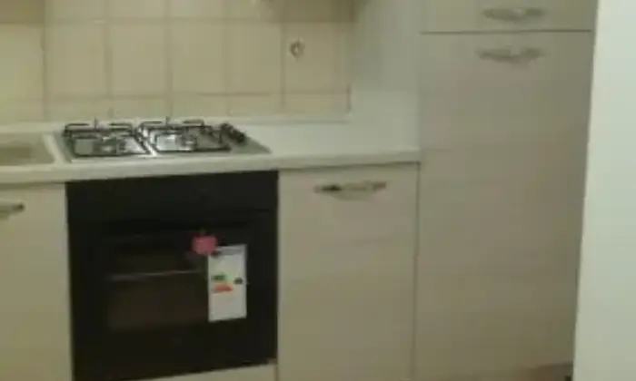 Rexer-Roma-Bilocale-nel-verde-ideale-x-coppia-o-studenti-CUCINA