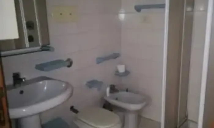 Rexer-Messina-GRAZIOSO-APPARTAMENTO-ARREDATO-CENTRO-MESSINA-BAGNO