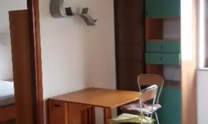 Rexer-Campobasso-Mansarda-arredata-in-affitto-CAMERA-DA-LETTO