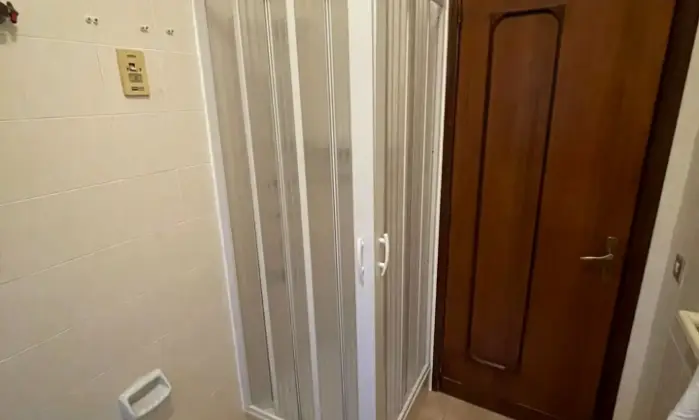Rexer-Taranto-Arredato-luminoso-vani-zona-Mon-Reve-BAGNO