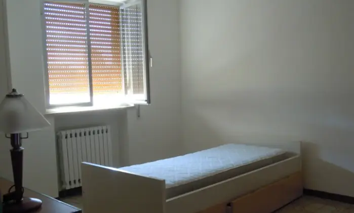 Rexer-Taranto-Arredato-luminoso-vani-zona-Mon-Reve-CAMERA-DA-LETTO