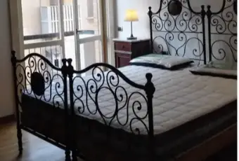 Rexer-Milano-Grande-bilocale-arredato-con-mobili-antichi-e-moderni-dautore-in-zona-centrale-CAMERA-DA-LETTO