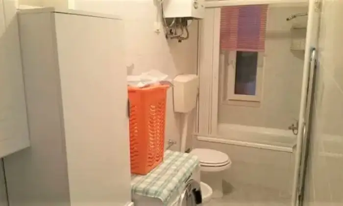 Rexer-Martina-Franca-Appartamento-trilocale-arredato-BAGNO