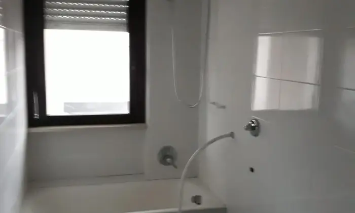 Rexer-FOGGIA-APPARTAMENTO-RECENTE-COSTRUZIONE-FOGGIA-CENTRO-BAGNO