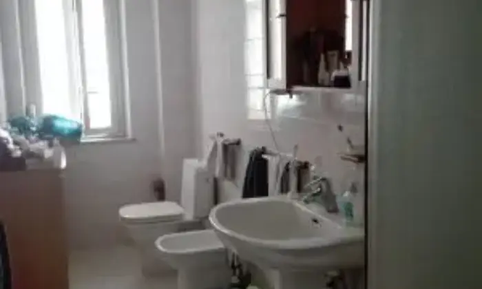 Rexer-Catania-Affittasi-appartamento-BAGNO