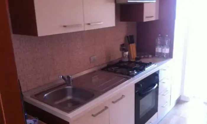 Rexer-Fiumicino-Affitto-monolocale-CUCINA