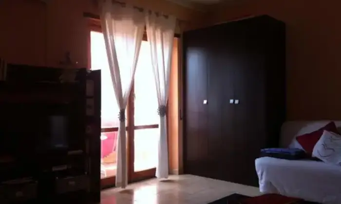 Rexer-Fiumicino-Affitto-monolocale-SALONE