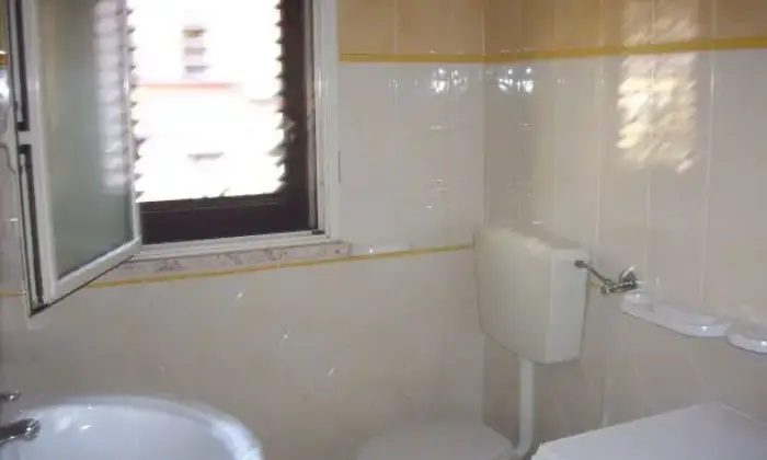 Rexer-Palermo-PROPOSTA-AMPIO-BIVANI-ARREDATO-PIAZZA-ACQUASANTA-BAGNO