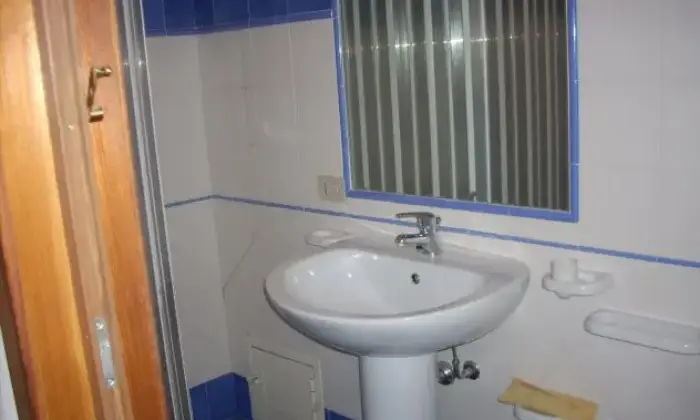 Rexer-Palermo-PROPOSTA-AMPIO-BIVANI-ARREDATO-PIAZZA-ACQUASANTA-BAGNO