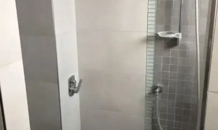 Rexer-Bologna-APPARTAMENTO-LUMINOSO-BAGNO