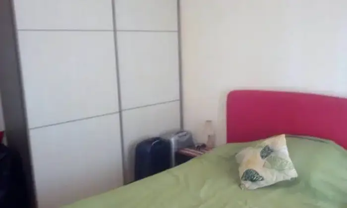 Rexer-Roma-BILOCALE-AFFITTASI-CAMERA-DA-LETTO