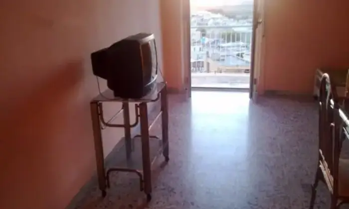 Rexer-Canosa-di-Puglia-BILOCALE-IN-AFFITTO-SALONE