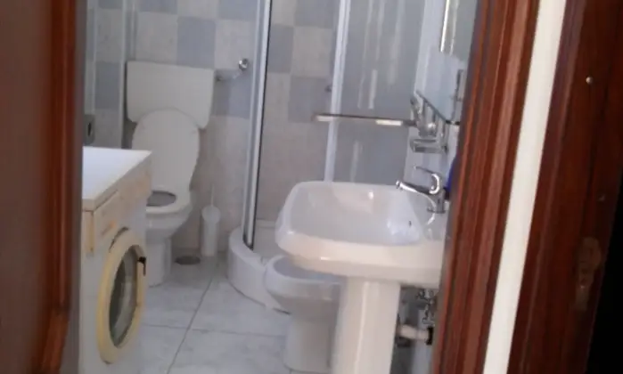 Rexer-Canosa-di-Puglia-Appartamento-in-affitto-in-Via-Dante-Alighieri-Canosa-di-Puglia-BAGNO