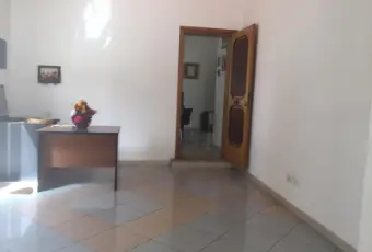 Rexer-VITTORIA-CENTRO-CITTA-destinazione-commerciale-PIANO-TERRA-STANZA