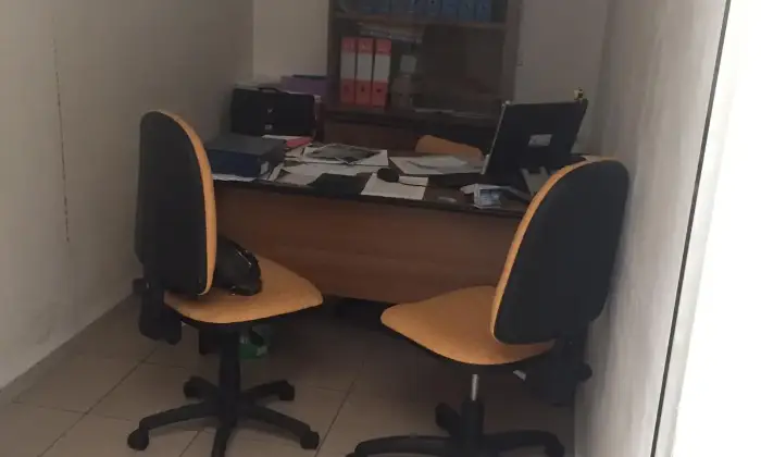 Rexer-VITTORIA-CENTRO-CITTA-destinazione-commerciale-PIANO-TERRA-STANZA