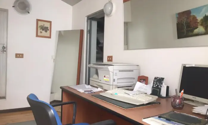 Rexer-VITTORIA-CENTRO-CITTA-destinazione-commerciale-SALOTTINO