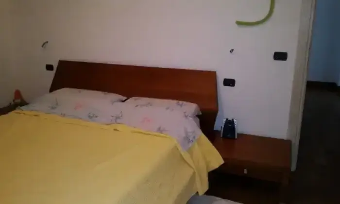 Rexer-Cagliari-Quadrivano-ristrutturato-arredato-zona-semicentr-CAMERA-DA-LETTO