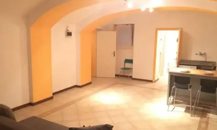 Rexer-Bologna-Affitto-da-Subito-Monolocale-In-Centro-Storico-pzza-Santo-Stefano-SALONE
