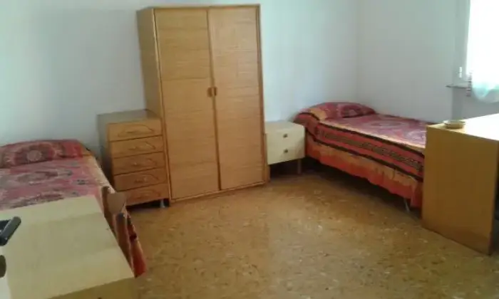 Rexer-Roma-AFFITTO-APPARTAMENTO-A-STUDENTI-MILITARI-CAMERA-DA-LETTO