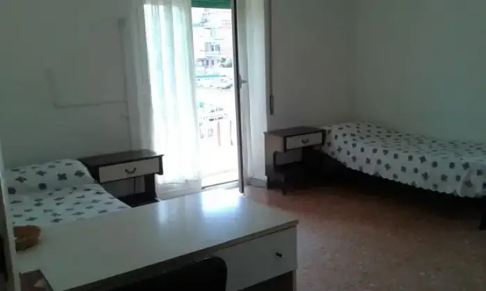 Rexer-Roma-AFFITTO-APPARTAMENTO-A-STUDENTI-MILITARI-CAMERA-DA-LETTO