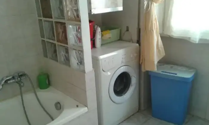 Rexer-Roma-AFFITTO-APPARTAMENTO-A-STUDENTI-MILITARI-BAGNO