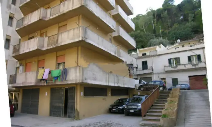 Rexer-Modica-Locale-in-affitto-in-via-Trani-ALTRO