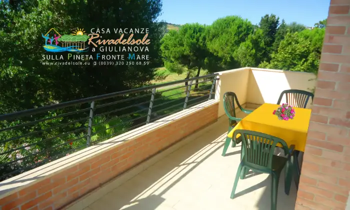 Rexer-Giulianova-Residenza-Riva-del-Sole-sulla-Pineta-FronteMare-TERRAZZO