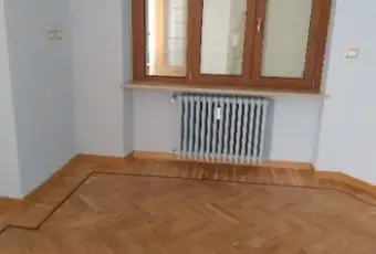 Rexer-Racconigi-Privato-affitta-alloggio-ristrutturato-CAMERA-DA-LETTO
