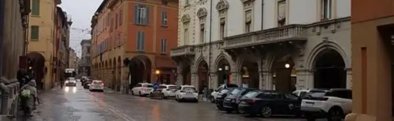 Rexer-Bologna-Locale-commerciale-ex-Bar-storico-SALONE