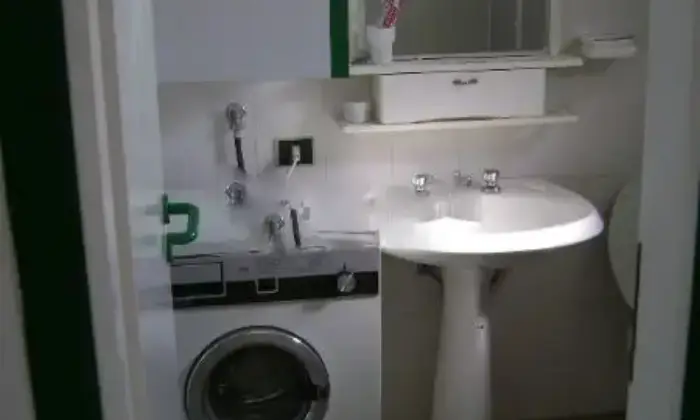 Rexer-Isola-di-Capo-Rizzuto-Quadrilocale-a-Isola-di-Capo-Rizzuto-BAGNO