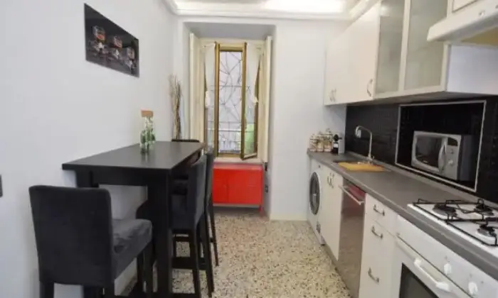 Rexer-Milano-Splendido-trilocale-in-Porta-Venezia-CUCINA