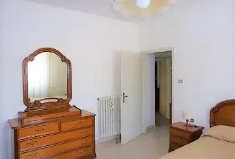 Rexer-Bologna-Appartamento-a-studenti-da-settembre-CAMERA-DA-LETTO
