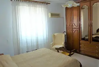 Rexer-Bologna-Appartamento-a-studenti-da-settembre-CAMERA-DA-LETTO