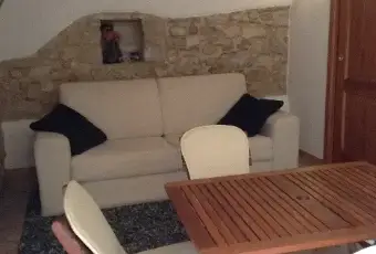 Rexer-Preci-Monolocale-in-affitto-in-umbria-SALONE