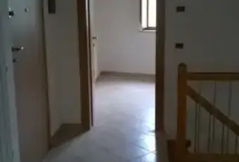 Rexer-Tossicia-Affittasi-casa-indipendente-su-tre-livelli-ALTRO