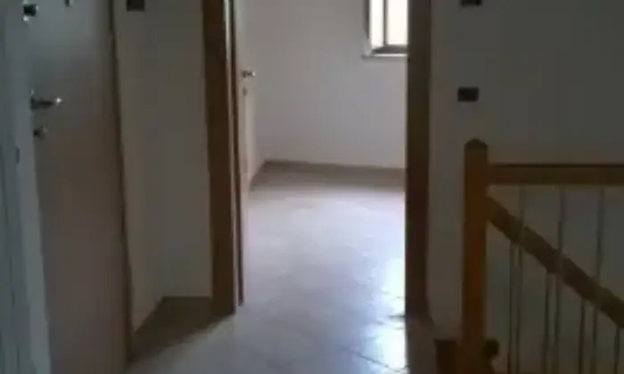 Rexer-Tossicia-Affittasi-casa-indipendente-su-tre-livelli-ALTRO