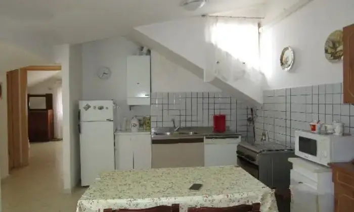 Rexer-Chieti-Mansarda-in-affitto-CUCINA