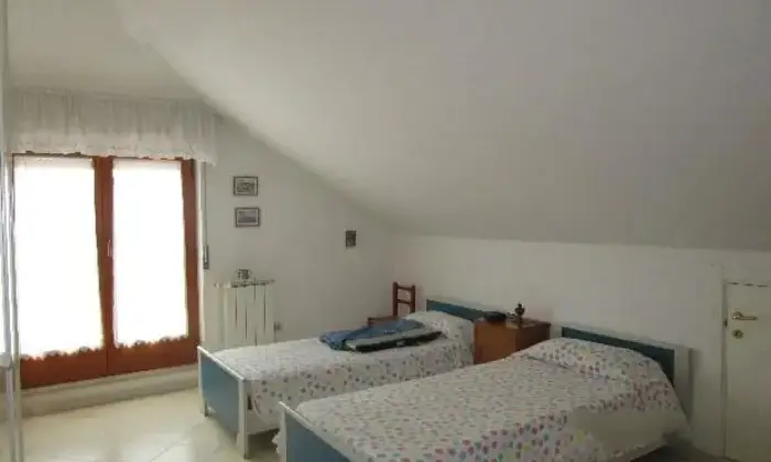 Rexer-Chieti-Mansarda-in-affitto-CAMERA-DA-LETTO