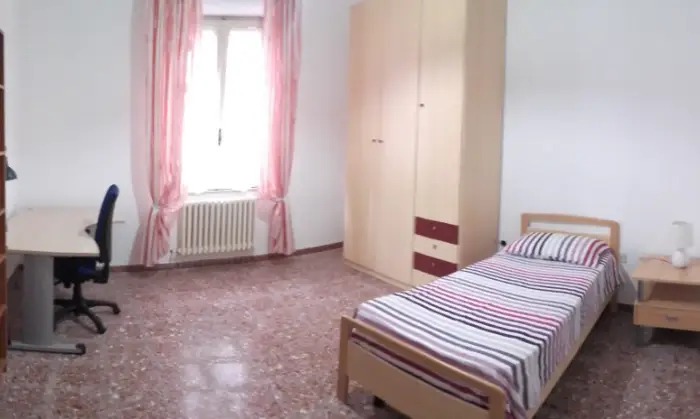 Rexer-Pescara-AFFITTO-X-VACANZA-O-X-AFFARI-CAMERA-DA-LETTO