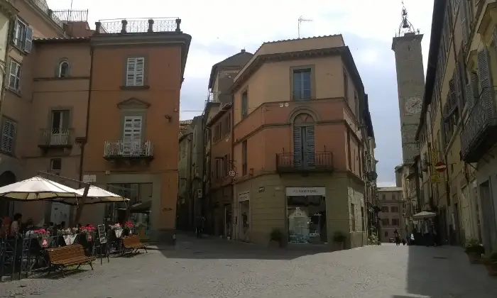 Rexer-Viterbo-Negozio-mq-vetrine-Saffi