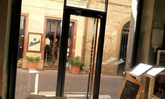 Rexer-Viterbo-Negozio-mq-vetrine-Saffi