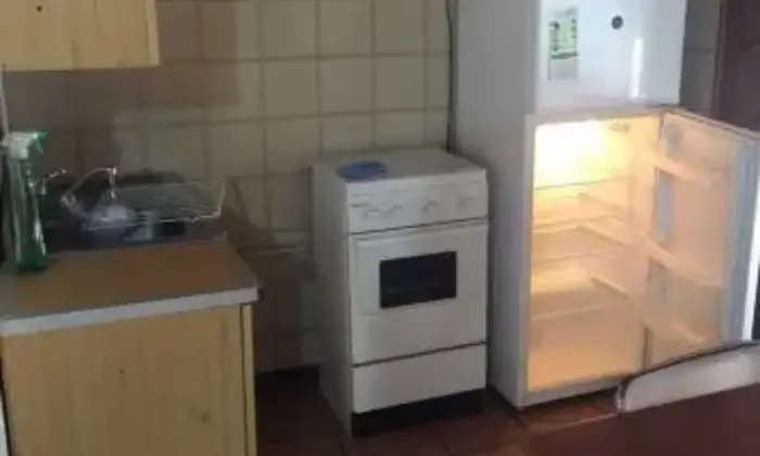 Rexer-Pavia-Monolocale-per-studenti-strada-Nuova-CUCINA