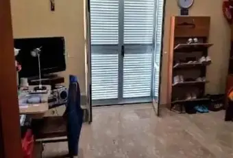 Rexer-Qualiano-APPARTAMENTO-BEN-RIFINITO-TRE-VANI-CON-TERMOCAMINO-E-BALCONATA-SOLEGGIATA-CAMERA-DA-LETTO