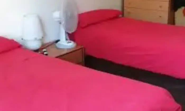 Rexer-Firenze-BILOCALE-CAREGGI-AFFITTO-CAMERA-DA-LETTO