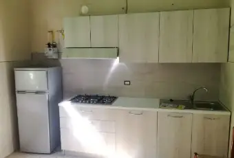 Rexer-Messina-Affittasi-appartamento-parzialmente-ristrutturato-CUCINA