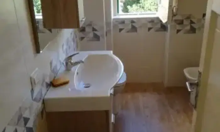 Rexer-Messina-Affittasi-appartamento-parzialmente-ristrutturato-BAGNO