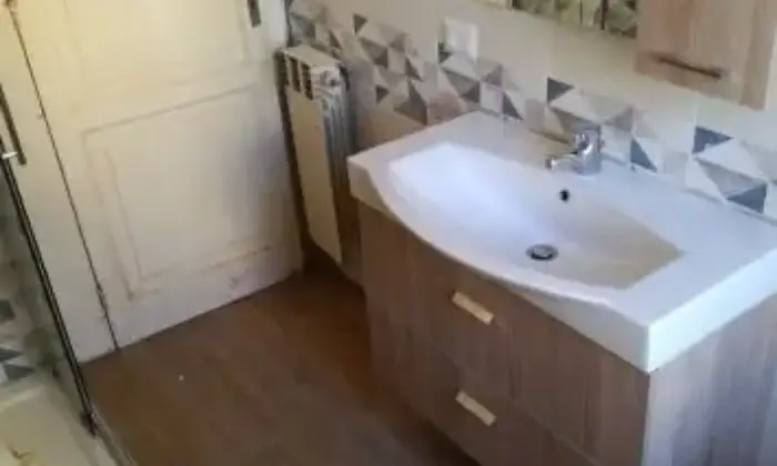 Rexer-Messina-Affittasi-appartamento-parzialmente-ristrutturato-BAGNO