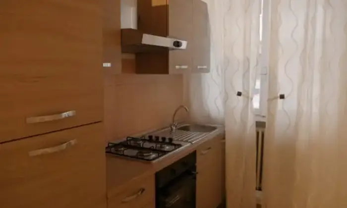 Rexer-Rimini-Grazioso-Bilocale-in-pieno-centro-storico-CUCINA
