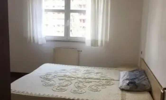 Rexer-Perugia-Affittasi-appartamento-Zona-Stazione-Libero-da-Luglio-CAMERA-DA-LETTO
